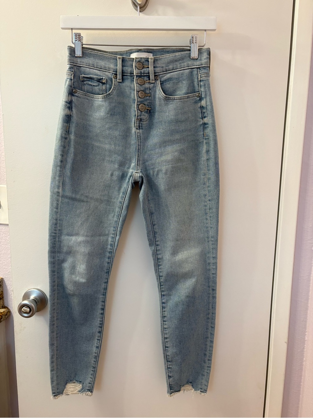 LOFT High-Rise Light Blue Button-Fly Jeans Like New Size 24/00